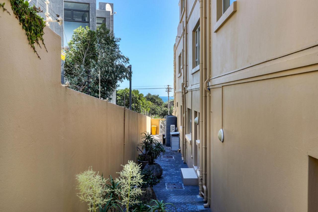 Backup-Powered Camps Bay Garden Apartment Cape Town Exterior photo